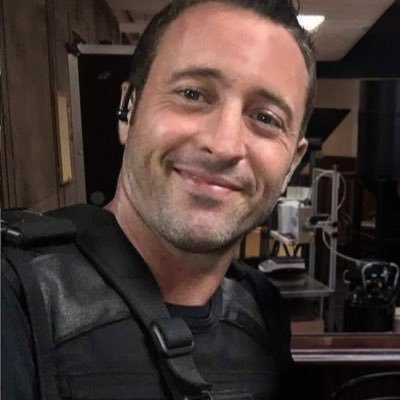 alex_loughlin00's profile picture. 