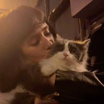 avid daydreamer and ray of sunshine 🐈‍⬛