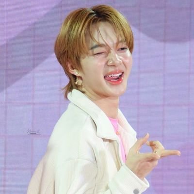 Alizz_new's profile picture. เป็นแก้วเพรชแก้วเงินแก้วทอง เป็นแสงอาทิตย์แสงจันทร์แสงดาวแสงสว่างในชีวิตมากก🫶🏻