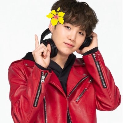 to all my bad bitches i can see your halo. 🤍🪽👼 | #김태형 #민윤기 #쯔위 #최수영 🎀 | 3.27.26 💿