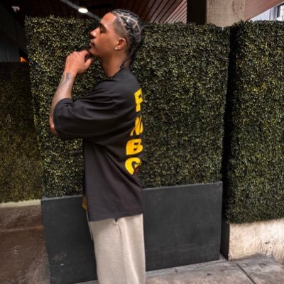ig : shawtylovejaay | tik tok: shawtylovejaay | Only ig , twitter , and tik tok no facebook | 12:21 ⭐️|