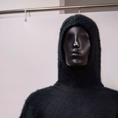 FlawstanA's profile picture. •flawstan~e/acc : Software Dev • wannabe • @Google : https://t.co/Or42rSOY8i