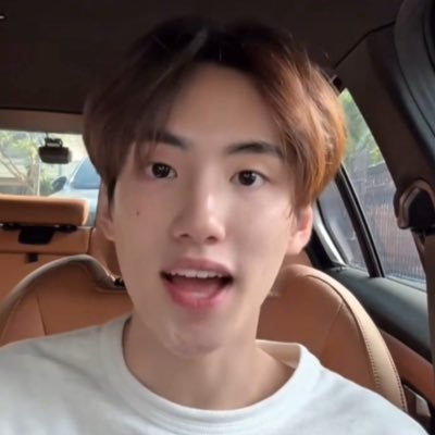 _nnatthidaa's profile picture. (fan account) จบแล้วที่เสาะหา @phutatchai ˖* 🐰✧ 🏒⸝⸝⸝