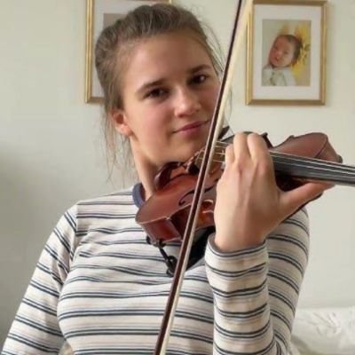 Karolina1648149's profile picture. Karolina protsenko im 16 years musician violinist singer guitar pianist 🇱🇷