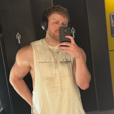 CopleyRants's profile picture. Love hate relationship with Man United.