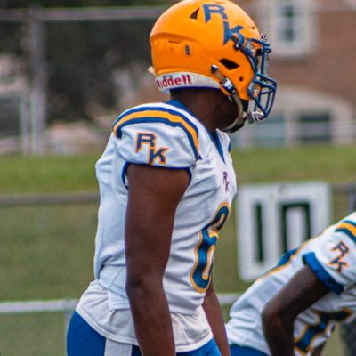 5’10 • 180lbs • Rufus King High School • 27 🎓 • WR • 📲 4147323389 • EMAIL • | Track & Field |herronrevion1@gmail.com