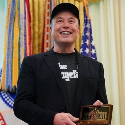 CEO 🧑🚀 Chief Designer of Space & CEO🧑💼product architect of Tesla 🚀.