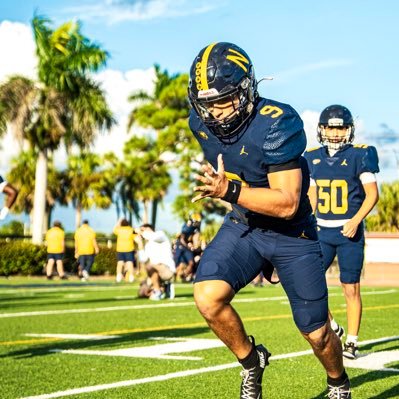 rogerschlaupitz's profile picture. MLBx @naplesfootball /5”11 190/c/o 2028/gpa:3.8/ 285 bench, 445 squat , 255 clean/rogerm082410@gmail.com