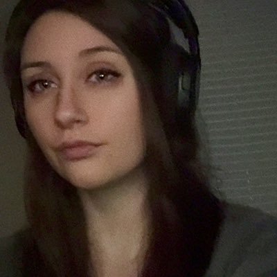 ✨💜 6’0 tall mom who has bad rng in destiny 2 the game 💜✨