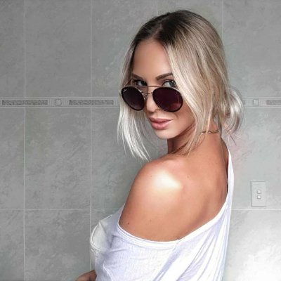 Marlene0055's profile picture. Lip gloss in bag, tee in hand. Golf is more than a sport—it’s a statement. 💅⛳