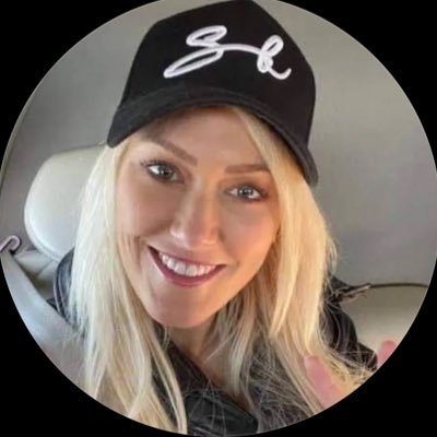 KinnaKite's profile picture. help those needed