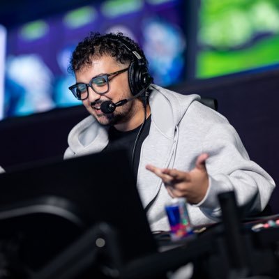 je stream souvent sur twitch 😁 // content creator for @ZerancePartout 🏴☠️🧡 lille 🍉🍉🍉 #KCWIN📩 :samsodaking@gmail.com 🇩🇿🇫🇷