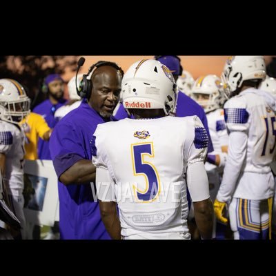 vondarius_brown's profile picture. Class o/f 2027 football player 🏈 3.2 GPA 5’7 150 Natural 7 v 7 email vdbrown10@yahoo.com #9854135711 https://t.co/6GinMolnsT