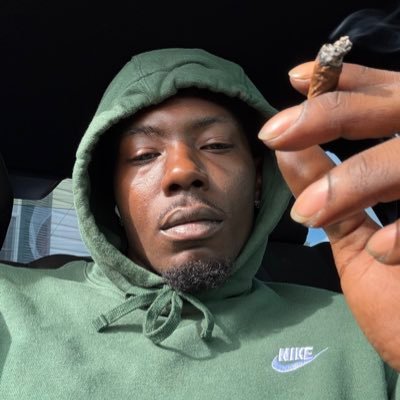 29. #Phil4:13🙏🏾 Get 💰 & stay out the way! 👻:blakk064 IG:hpbblakk64 Fukk Everbody!🖕🏾#HPB🤟🏾 #KhalaniNicole👨👧💕