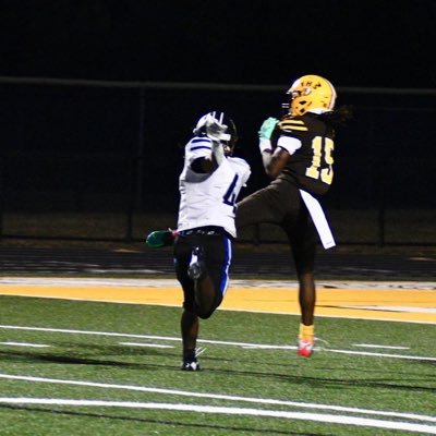 RHarris4_'s profile picture. Roosevelt harris C/O 28’slot/WR/DB 5’8 3.6 gpa rooseveltjr711@gmail.com ig @lilrj4_ ferndale high school football