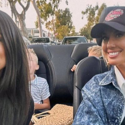 CamilleInBlush's profile picture. Conservative.