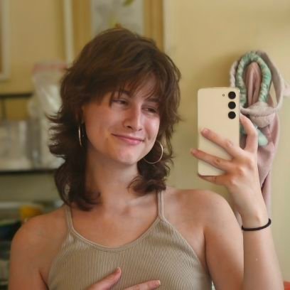 MossballEve's profile picture. ( She/They ) 🏳️‍⚧️ 🏳️‍🌈
Professional Goofball  🐶 
Let's cronch on dirt together 🥺
Will send nudes for weed money 🍃
$MossballEve 🫣