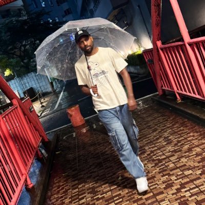 Akamiikamii's profile picture. ✨ちょっと待って✨ Twitchstreamer🎥Caffeine Driven☕️ Love floating through the universe. ☮️ ❤️