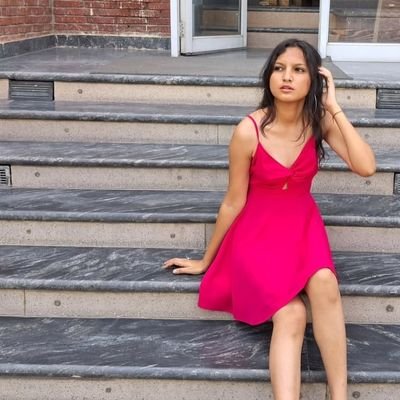 NatashaTan92060's profile picture. Insta handle-https://t.co/DCjo8ZiOVu