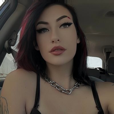⟡ 18+ • she/her • ⊹ 𝟒𝟒𝟒 ⊹ • 25 y/o • certified brat • BDSM submissive • impact sensualist • rope bunny • service maid • all my links below☟ ⟡