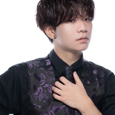 zakishino0910's profile picture. 池袋 Aravan Lillian 

新人未経験の田舎者( ・∇・)

僕の目に光を灯してくれる姫募集👸👑*ﾟ

like→アニメ･ボカロ･歌い手･特撮･バイク･車