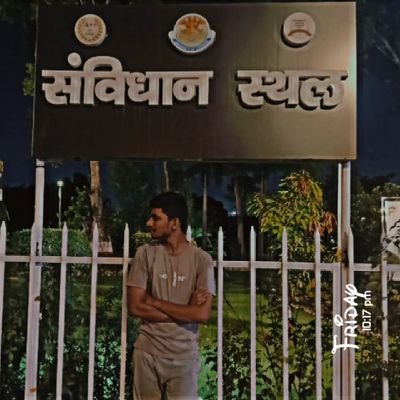 abhix08y's profile picture. लखनऊ विश्वविद्यालय अध्येता 🥰