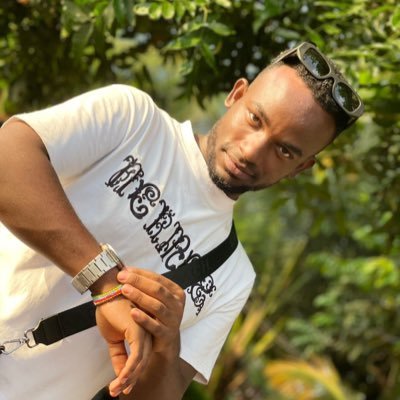 Harris2neeza's profile picture. 