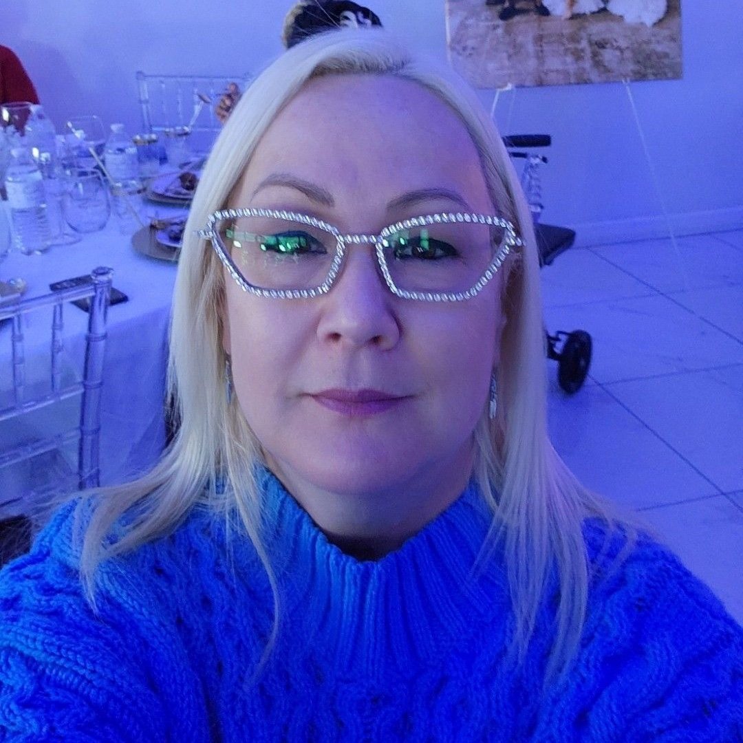 WhitneyEth51nw's profile picture. 