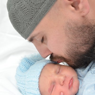 I’m a Muslim, a father, and a husband. 50% Middle Eastern and 50% European heritage! I’m an entrepreneur, dual citizenship holder & reside in UK.