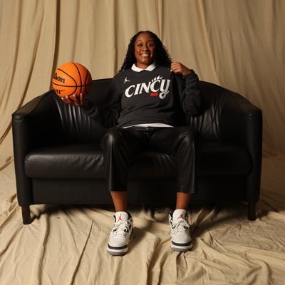 GM @GoBearcatsWBB | 5x @WBCA1981 Thirty Under 30 Honoree | FOR THE PEOPLE.