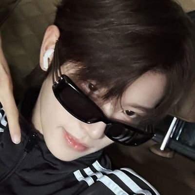 main : #KAIWEN ; . FCK MNET . .
^ ִֶָ🦋𓂃 ִֶָ @jchang63 ♡ ;;