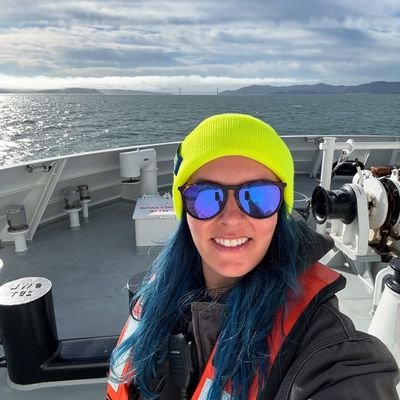 Passionate about survival💙. Hardworking Mom with a good sense of humor, Notable Novelist who likes to read, hike and workout. #Letlovelead🐶
No DM's 👣