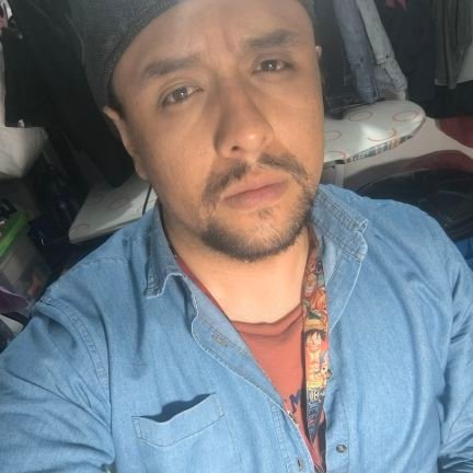 Colombiano🇨🇴 | Gordito | Maricon🏳️🌈 | tengo pinta de buena persona, pero no siempre | comelón y risueño | Algo Geek |