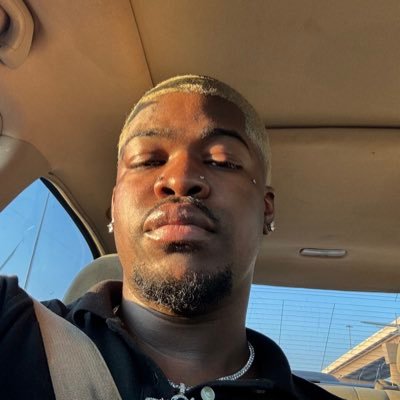 Prettyboi from the southside 💕 | IG: https://t.co/xtclIBi2JY