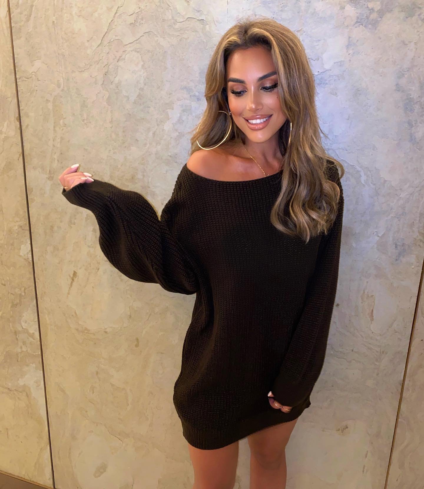 mirandacrab's profile picture. Beach babe ⛰️