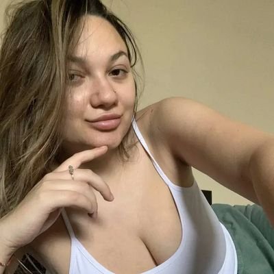 Am a single lady, never been married ,hope I find a better one on here ,
Mom pets🌹👌