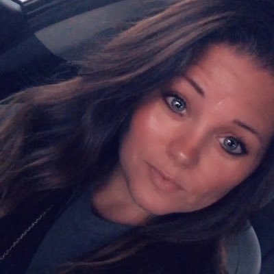 Texas 🇺🇸•Proud Mimi of two beautiful girls• football lover 🏈 texas country music 🎶🎶• Conservative 🇺🇸• CPhT 💊💉