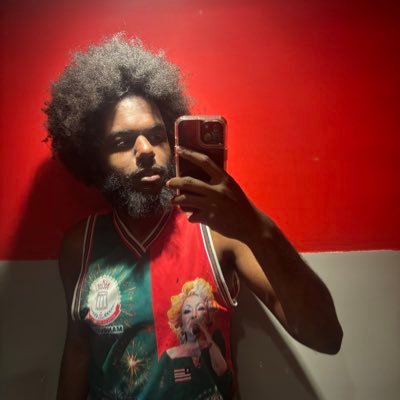 gabsisribeiro's profile picture. Historiador. Doutorando UFRGS pensando em Jamelão no Rio Vermelho.