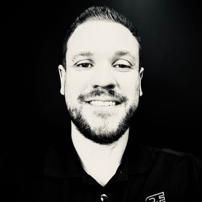 HOLLYWmt3D's profile picture. Finally gave in to the twit