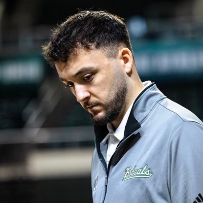 𝕬𝖘𝖘𝖎𝖘𝖙𝖆𝖓𝖙 𝕮𝖔𝖆𝖈𝖍 | @OhioMBasketball 🐾 Ohio University Alum | #OUohyeah