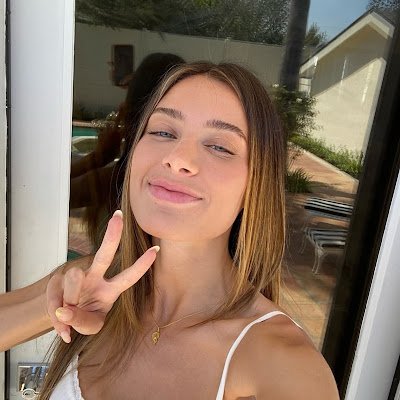 lanarhoades5601's profile picture. 