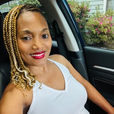 cre8tivelygiftd's profile picture. The gray area.