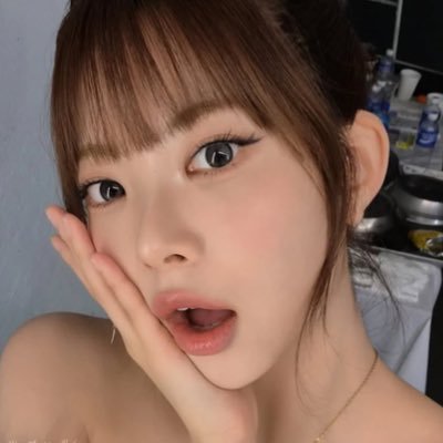 pibbleuns's profile picture. i just love eunchae and chocolate