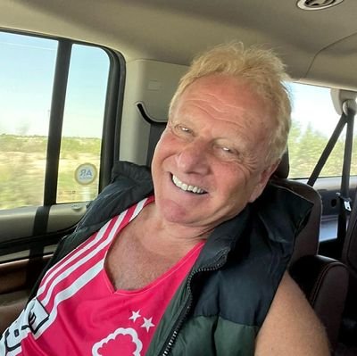 GrahamRuss24044's profile picture. 