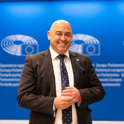 Físico. Doctor en Tecnologías de la Computación e Ingeniería Ambiental.
Sí a la Vida SIEMPRE.
Presidente Fundador de Valores ( https://t.co/lliP3BaU8O )