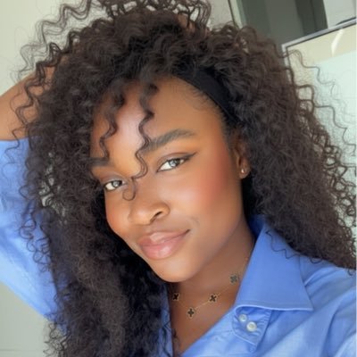 Tout commence dans la tête, tout est dans le mental 🧘🏾♀️✨ @realmadrid🤍 (🎧📽️)’lover 📹📸📉 ✍️ j’écris des histoires ☺️ Hey Kara, De cage en cage 📚