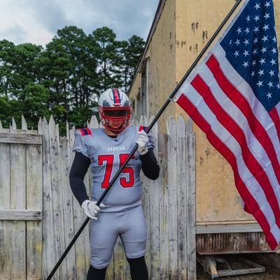 Romans 𝟣𝟤:𝟣𝟫 ✝ T, G, DT | 𝟨’4 300 | Age: 17 🎓| Denbigh High School (VA) 🏫| Class of 𝟤𝟢𝟤𝟨 | NCAA ID: 2403230661 @CoachRayMalone for contact