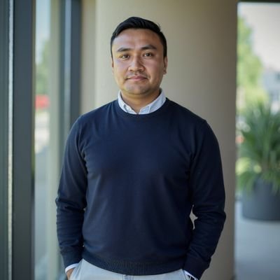 baezabeto's profile picture. 七転び八尾き León-Shanghai-Barcelona