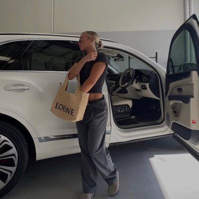 evan_katte35343's profile picture. Came from wealthy family and here to help all those individuals who need my help 💵 💸,