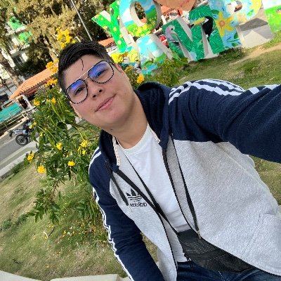 VictorStivens's profile picture. Coordinador de SST 👨🏻‍💻👷🏻‍♂️
Aries ♈️ 
Me encanta la hamburguesa 🍔 😅